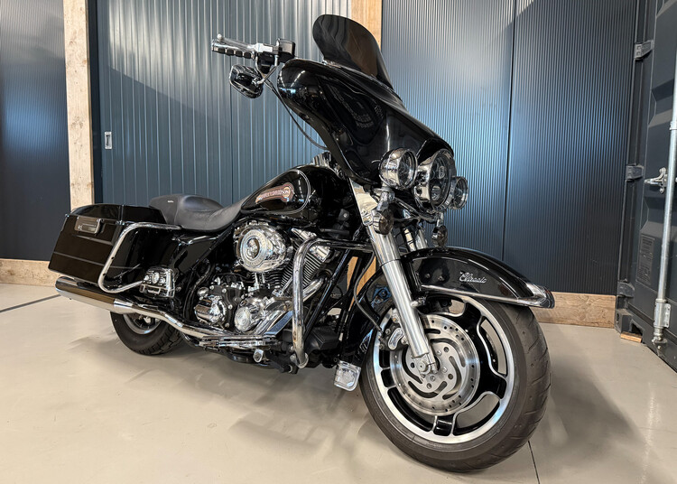 *FLHTC Electra Glide Classic 2007