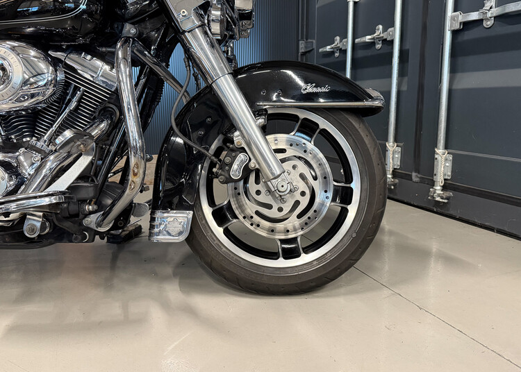 *FLHTC Electra Glide Classic 2007