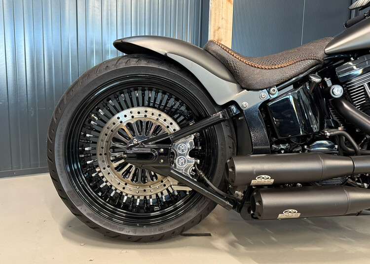 *Softail Custom 2004