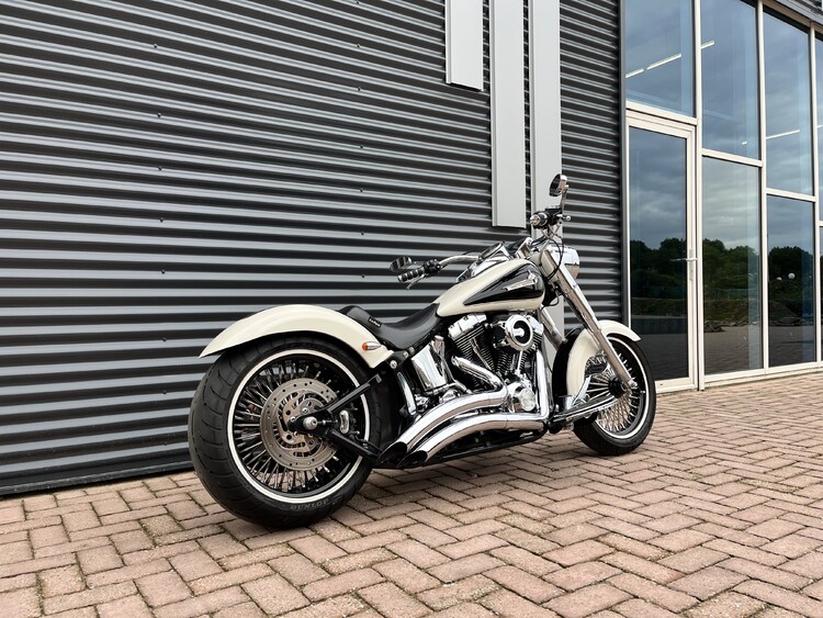 *Heritage softail custom flstc 2004