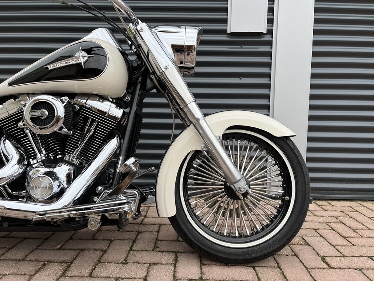 *Heritage softail custom flstc 2004