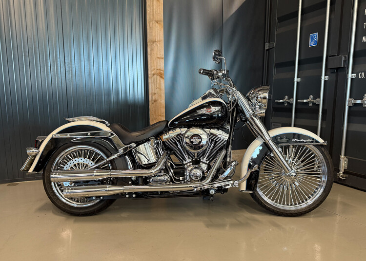 FLSTN Heritage Softail Deluxe 2013