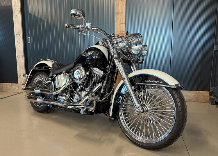 FLSTN Heritage Softail Deluxe 2013