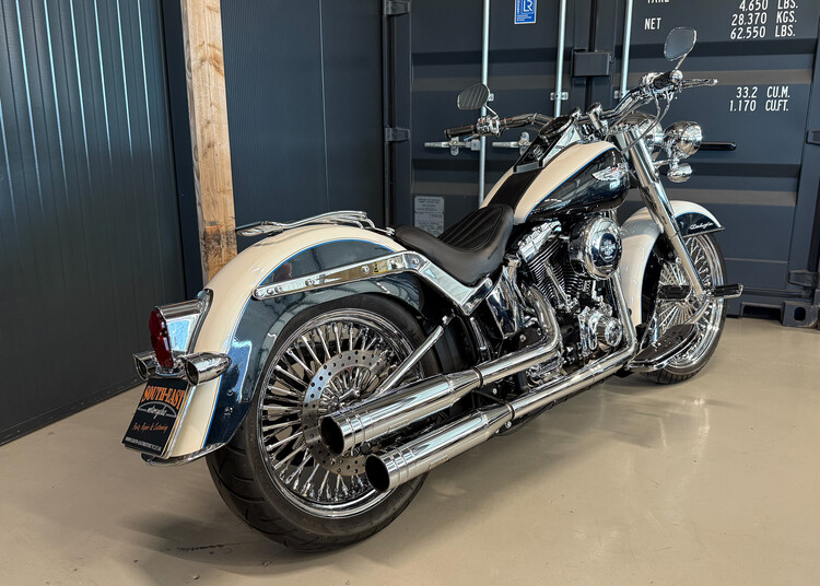 FLSTN Heritage Softail Deluxe 2013