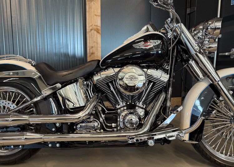 FLSTN Heritage Softail Deluxe 2013