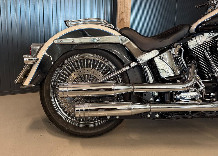 FLSTN Heritage Softail Deluxe 2013