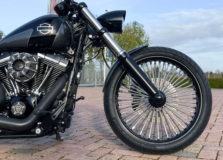 Breakout Custombike