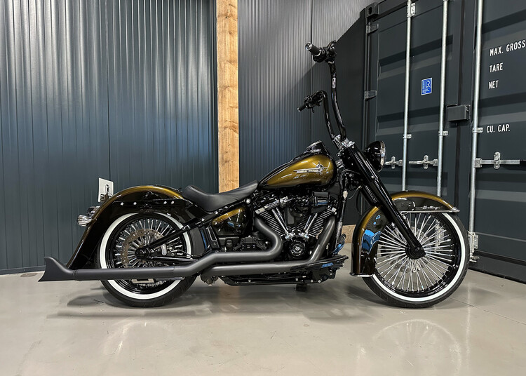 'Dark Matter' Custom Heritage Classic 2020