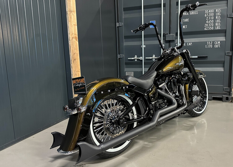 'Dark Matter' Custom Heritage Classic 2020