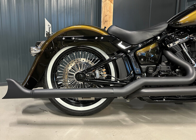 'Dark Matter' Custom Heritage Classic 2020