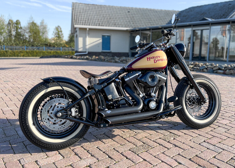 Burgundy Bobber