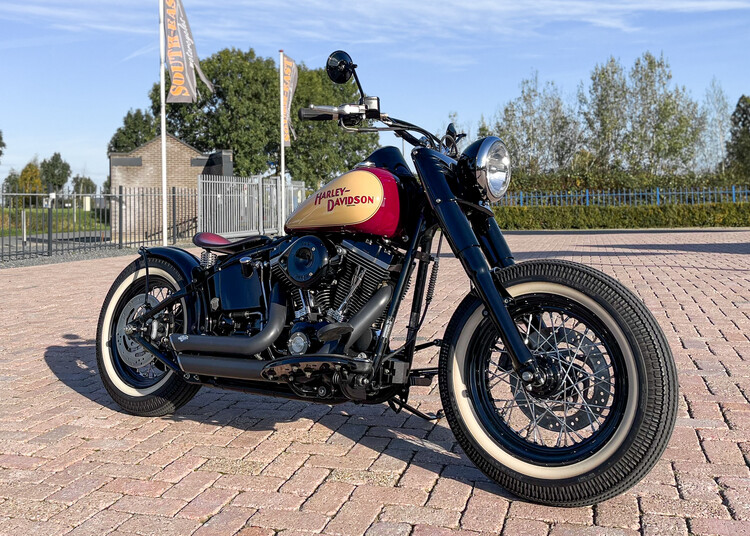 Burgundy Bobber