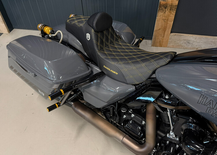 FLTRXS Road Glide ST 117 2023