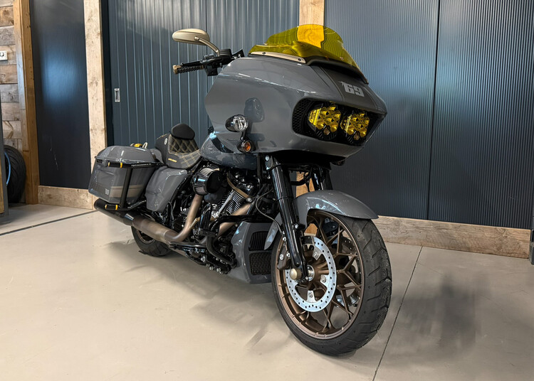 FLTRXS Road Glide ST 117 2023