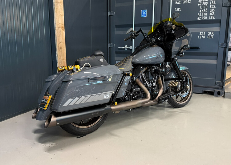 FLTRXS Road Glide ST 117 2023