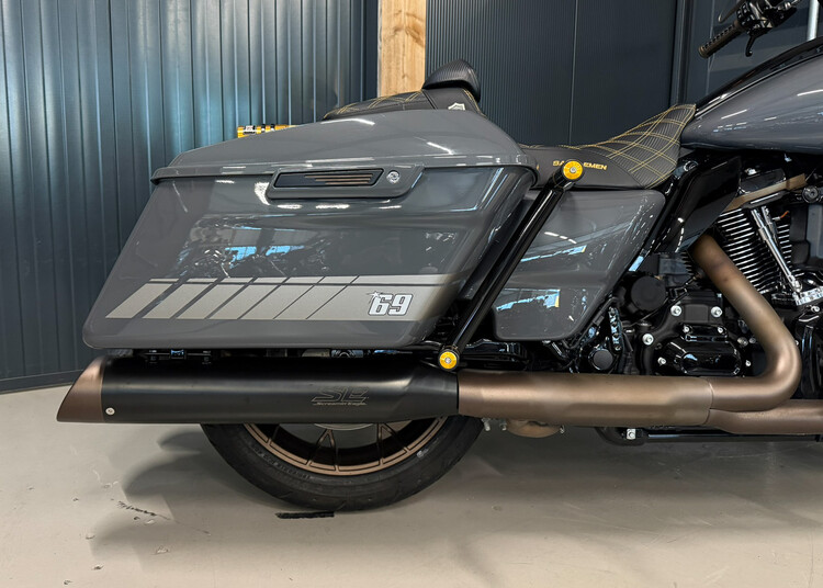 FLTRXS Road Glide ST 117 2023