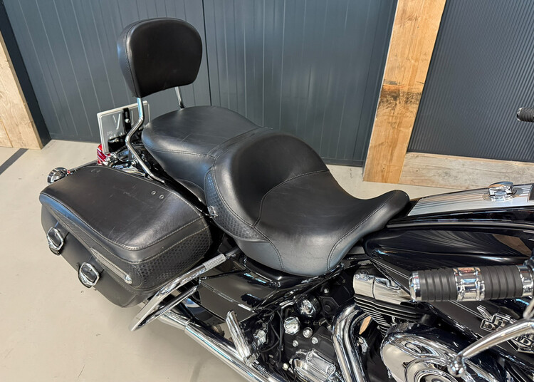 FLHRC Road King Classic 2009