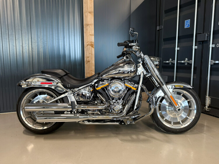 FLSTFI Fat Boy 117 Gray Ghost 2025