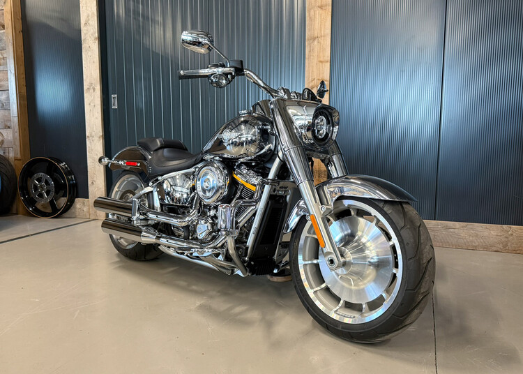 FLSTFI Fat Boy 117 Gray Ghost 2025