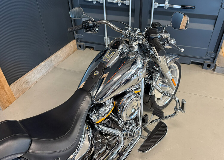 FLSTFI Fat Boy 117 Gray Ghost 2025