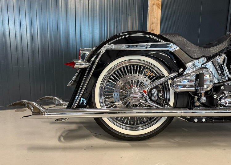 FLSTN Heritage Softail Deluxe 2016