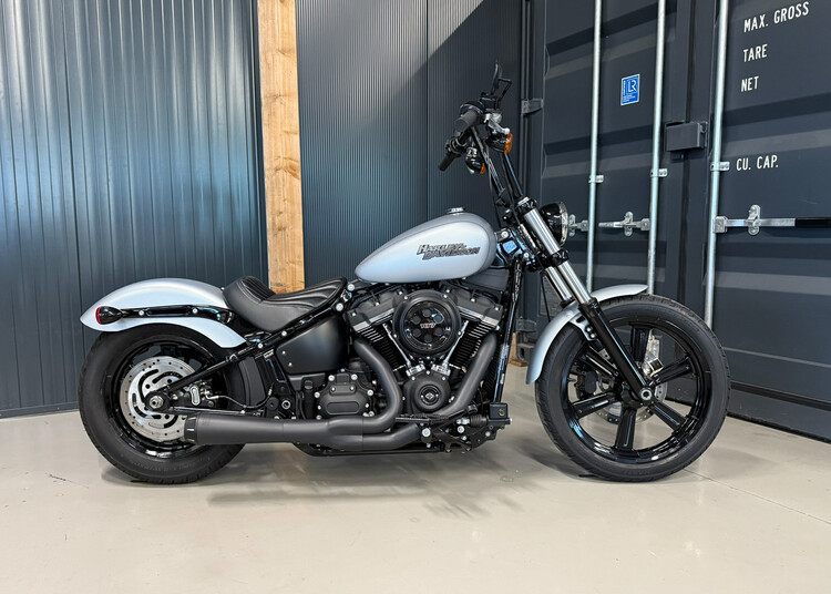 FXBB Street Bob 107 2020