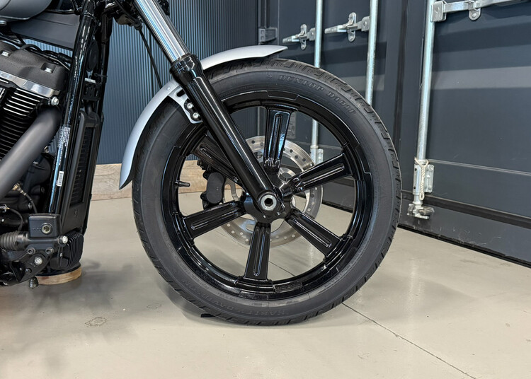 FXBB Street Bob 107 2020