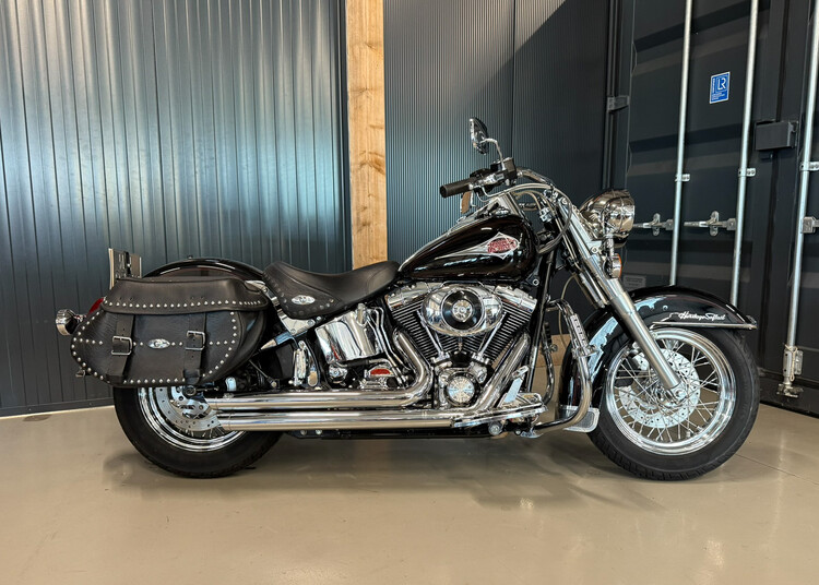 FLSTC Heritage Softail Classic 2001