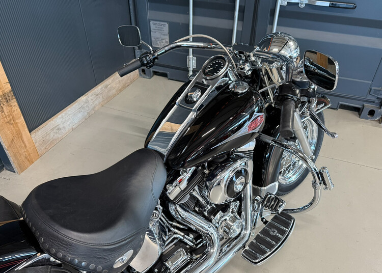 FLSTC Heritage Softail Classic 2001