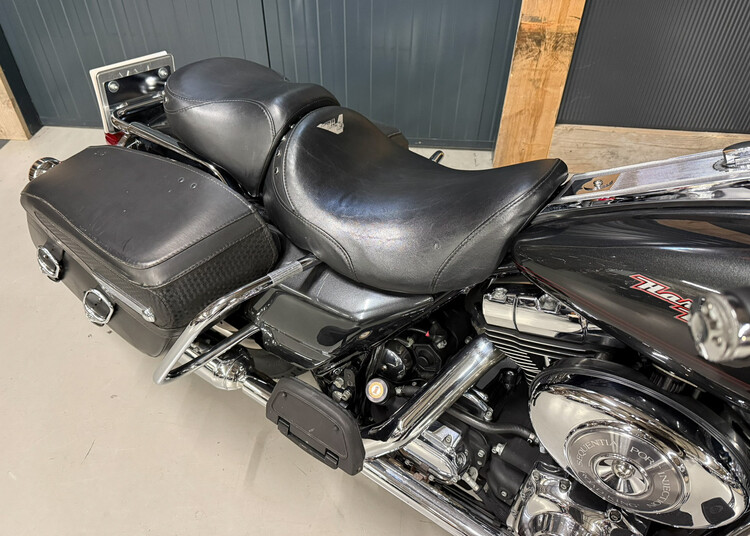 FLHRCI Road King 2006