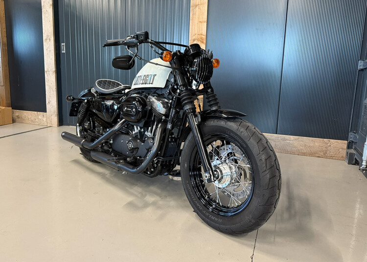 *Sportster XL 1200 X Forty Eight