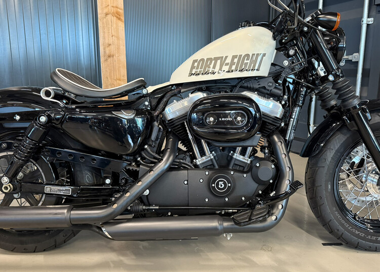 *Sportster XL 1200 X Forty Eight
