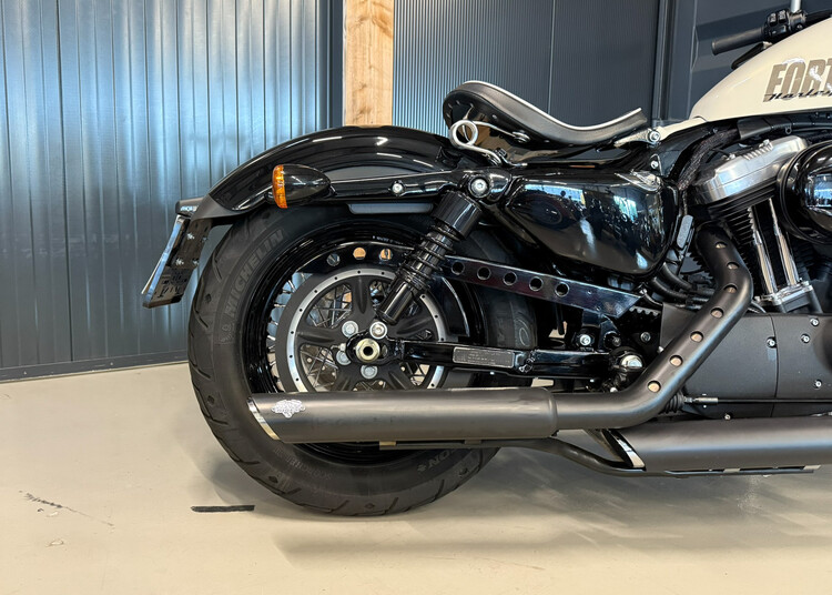 *Sportster XL 1200 X Forty Eight
