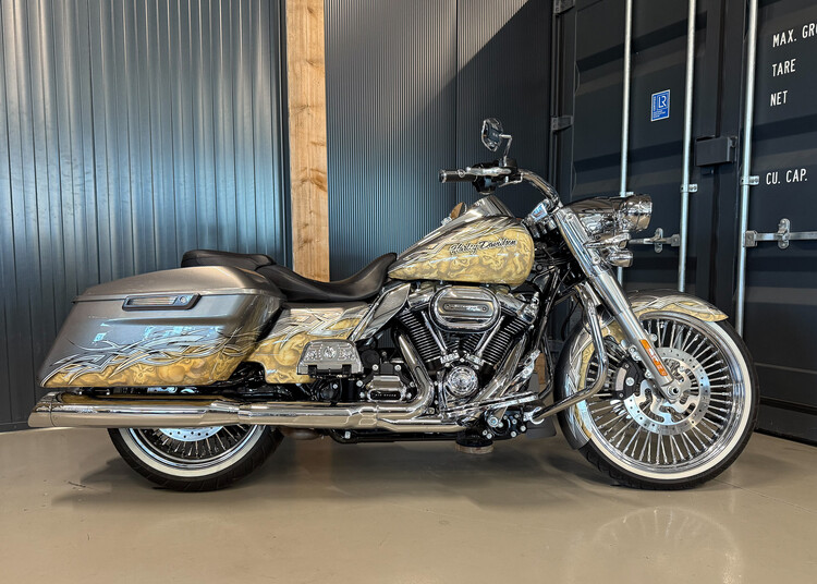 FLHRCI Road King 2017