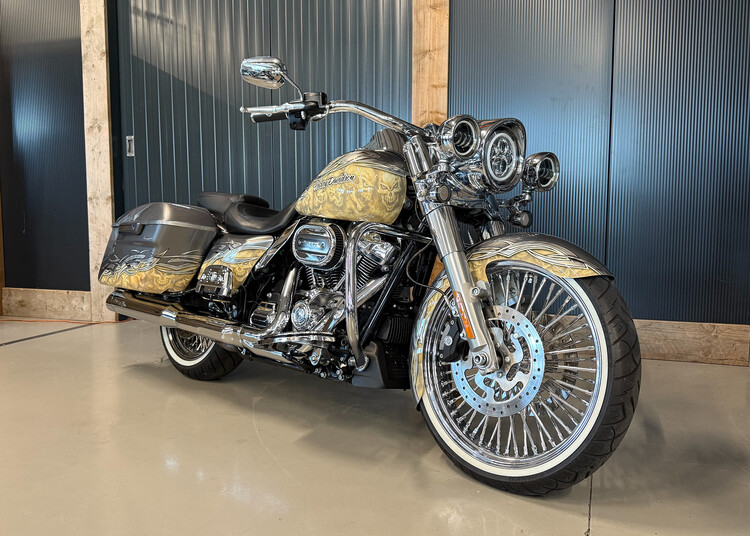 FLHRCI Road King 2017