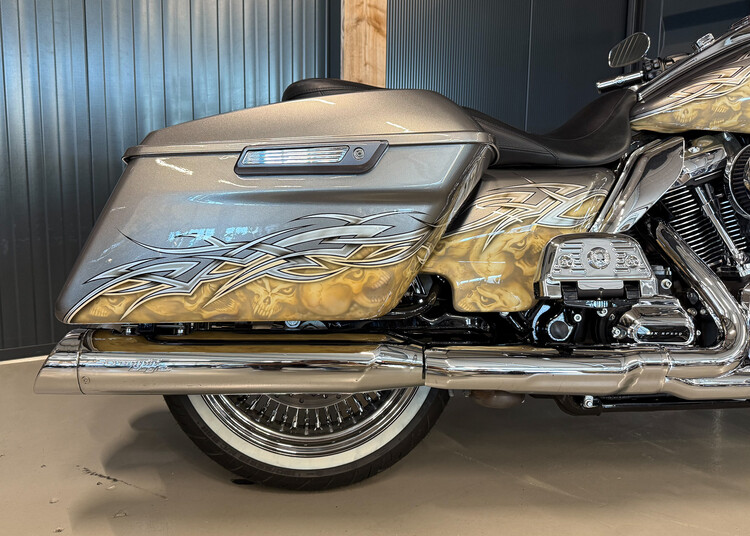 FLHRCI Road King 2017