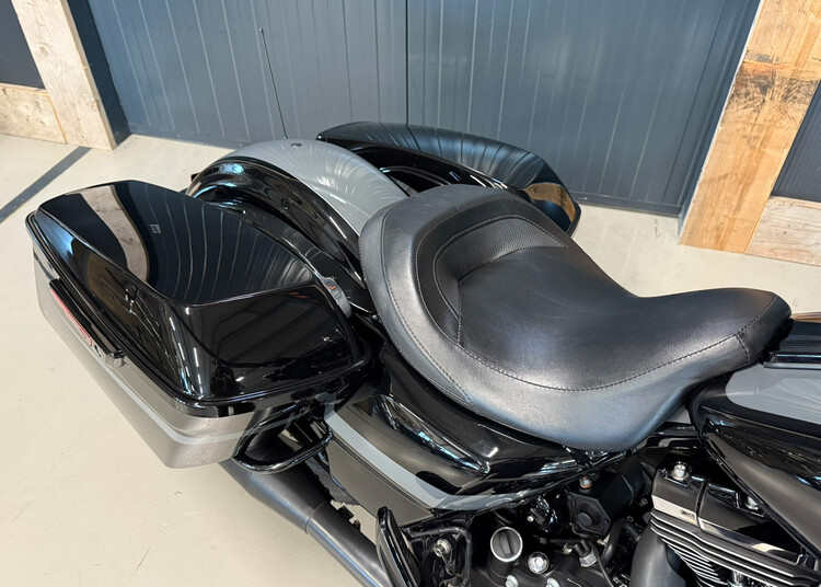 FLHXS Custom Street Glide Special 2015