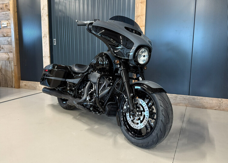 FLHXS Custom Street Glide Special 2015