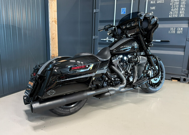 FLHXS Custom Street Glide Special 2015
