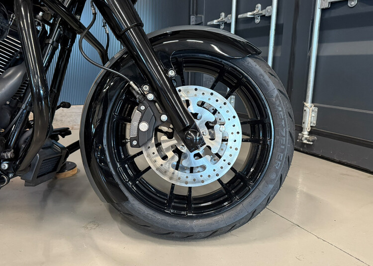 FLHXS Custom Street Glide Special 2015