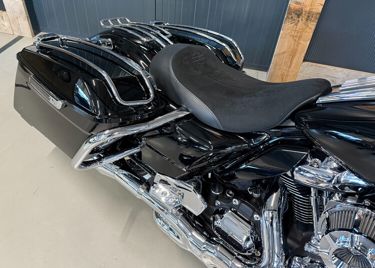 FLHRCI Road King Custom 2020
