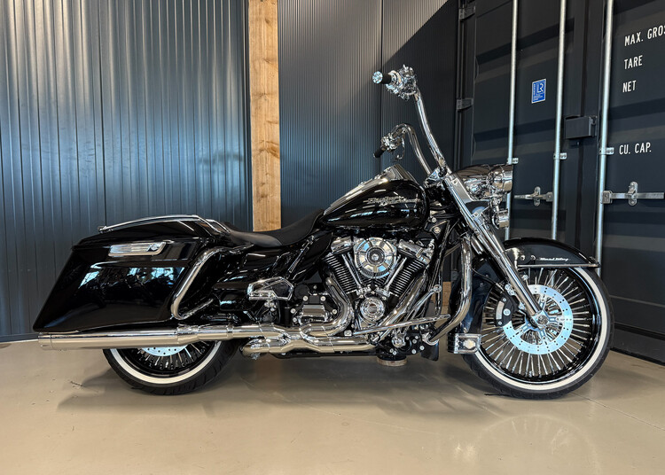 FLHRCI Road King Custom 2020