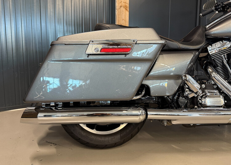FLHXS Street Glide Special 103 2013