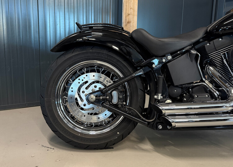 FXSTB Softail Night Train 2000