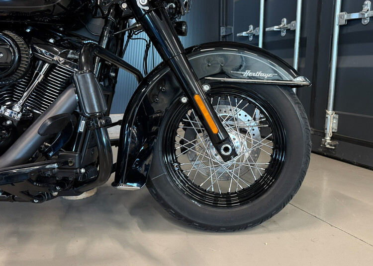 FLHCS Heritage Softail Classic 114 2019