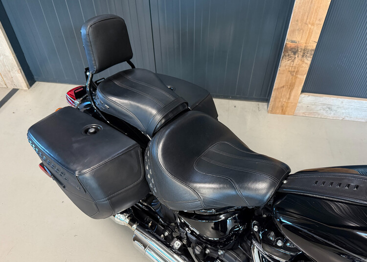 FLHCS Heritage Softail Classic 114 2020