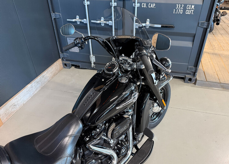 FLHCS Heritage Softail Classic 114 2020