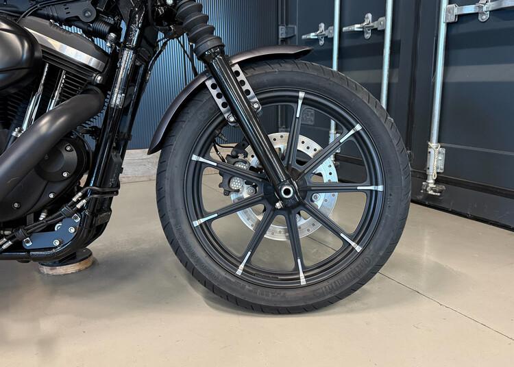 XL 883 N Sportster Iron 2016