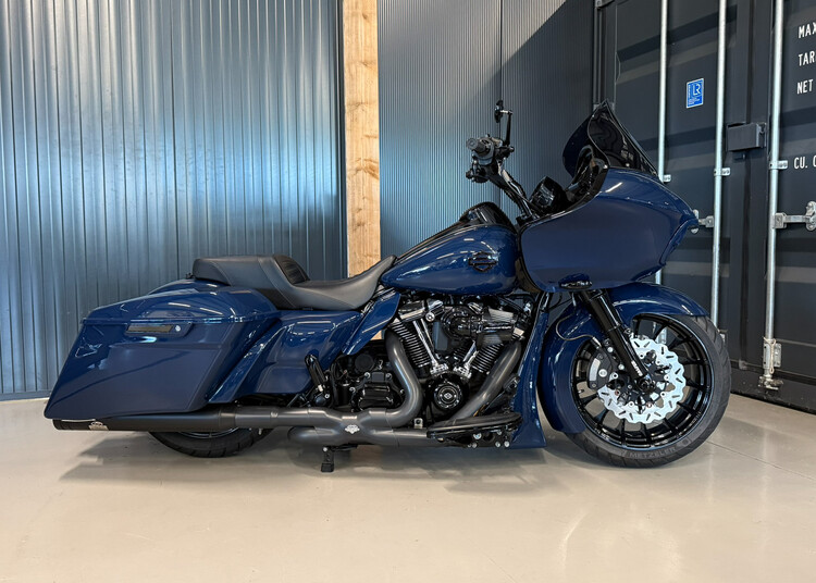 FLTRXS Road Glide Special 114 2018