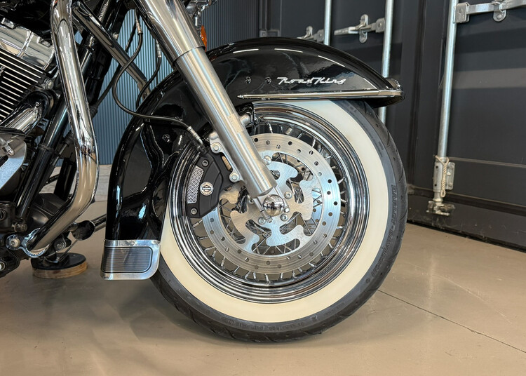FLHRC Road King Classic 2009